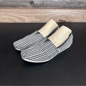 TOMS® Seasonal Classic Burlap Shoes Women Gingham Black White Cherry Size 7.5